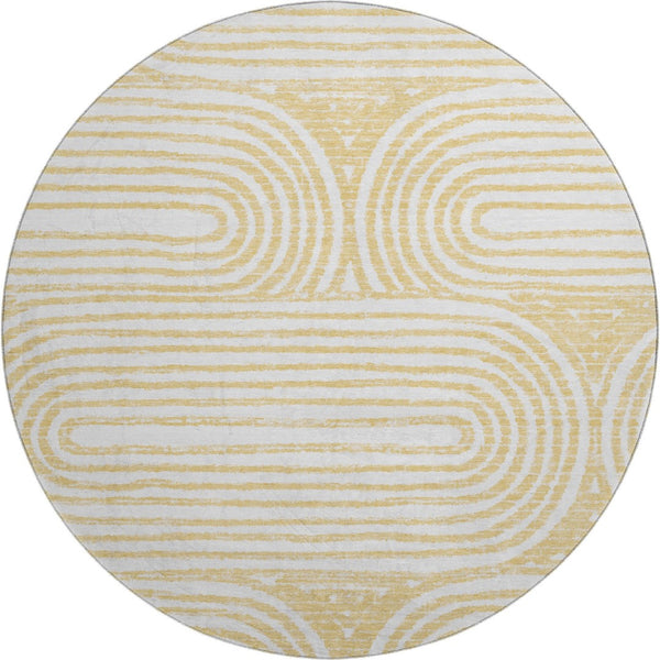 HomeRoots 8' Gold And Ivory Geometric Round Rug - Washable, Stain-Resistant, UV-Protected for Busy Homes 648241