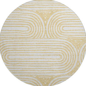 HomeRoots 8' Gold And Ivory Geometric Round Rug - Washable, Stain-Resistant, UV-Protected for Busy Homes 648241