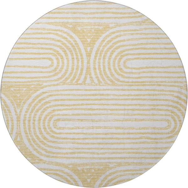 HomeRoots 8' Gold And Ivory Geometric Round Rug - Washable, Stain-Resistant, UV-Protected for Busy Homes 648241