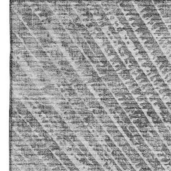 HomeRoots 5' X 8' Gray and Ivory Geometric Area Rug - Washable, UV Protected, Stain Resistant for High-Traffic Areas 648330