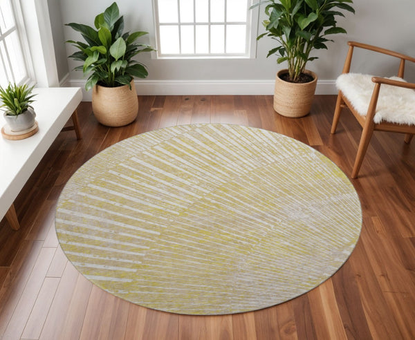 HomeRoots 8' Wheat and Beige Geometric Round Rug – Washable, UV-Protected, Durable for Indoor and Outdoor Use! 648361