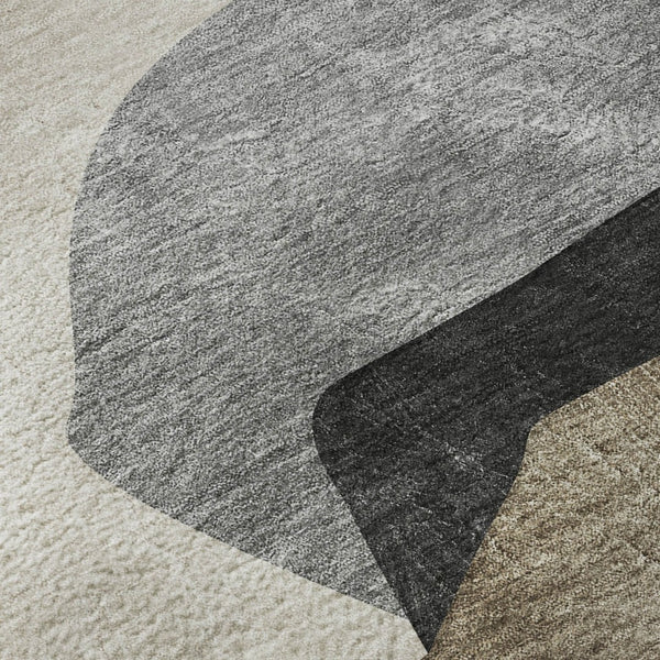 HomeRoots 8' Brown And Gray Abstract Round Rug – Washable, UV-Protected, Stain-Resistant for Busy Homes! 648469