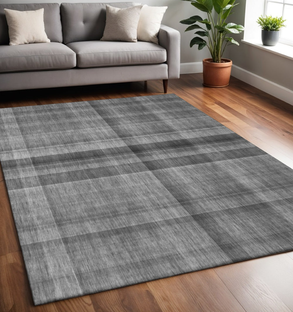 HomeRoots 5' Gray and Ivory Plaid Washable Area Rug - Durable, UV-Protected, Stain-Resistant Design for Homes 648498