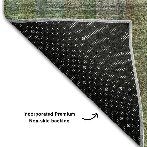 HomeRoots 8' Green and Gray Plaid Washable Round Rug - Durable, UV-Protected, Soft Texture for Family Spaces 648505