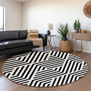 HomeRoots 8' Black And Ivory Geometric Round Rug - Durable, Washable, UV-Protected, Ideal For Modern Spaces 648517