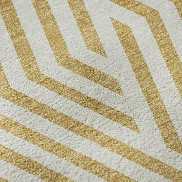 HomeRoots 8' Gold and Ivory Geometric Round Rug - Durable, Washable, UV-Protected, Perfect for Any Space! 648535