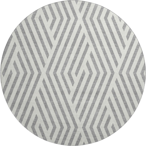 HomeRoots 8' Gray and Ivory Geometric Round Washable Rug with UV Protection - Stylish, Durable & Easy Care! 648541