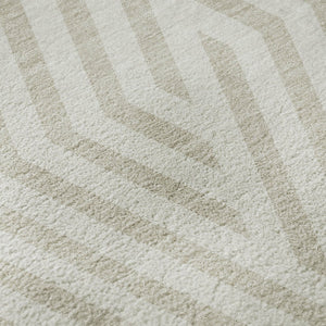 HomeRoots 8' Ivory and Beige Geometric Round Rug - Durable, Washable Design with UV Protection for Any Room 648547