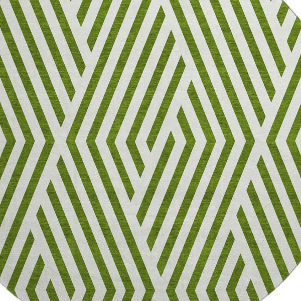 HomeRoots 8' Olive Green Geometric Round Rug - UV Protected, Washable & Stain-Resistant for High-Traffic Homes 648571
