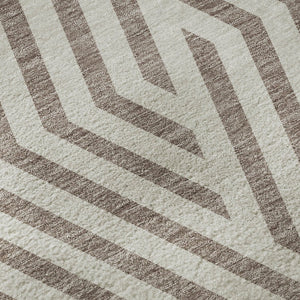 HomeRoots 8' Taupe and Ivory Geometric Round Rug - Washable, UV Protected, Stain Resistant for High Traffic Areas 648595