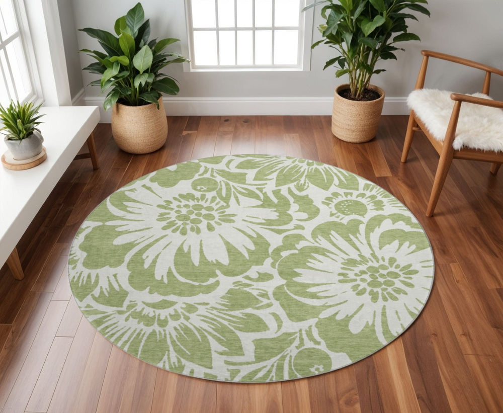 HomeRoots 8' Fern Green Floral Round Rug - Washable, UV-Protected, Durable & Stylish for Family Homes 648613