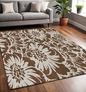 HomeRoots 5' Brown and Ivory Floral Washable Area Rug - UV Protected, Stain Resistant, Perfect for High Traffic Areas 648624