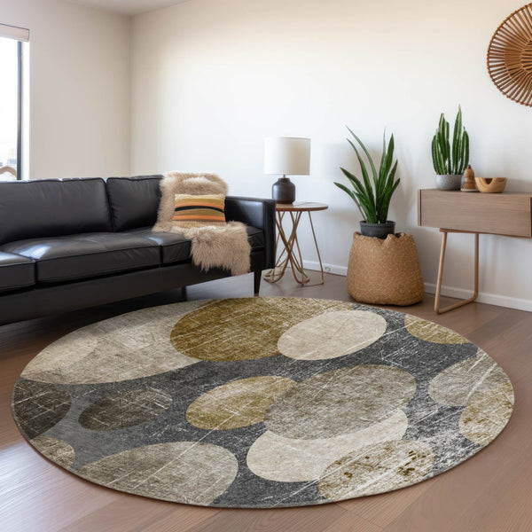HomeRoots 8' Brown and Ivory Abstract Washable Round Rug - Durable, UV Protected, Easy-Care for Any Space 648895