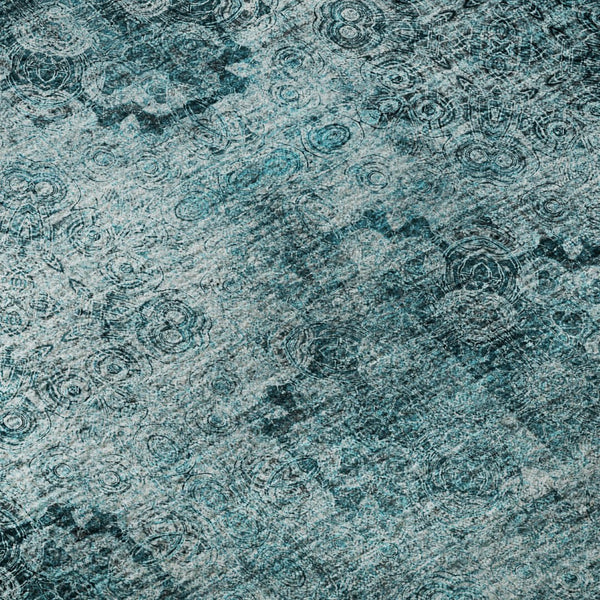 HomeRoots 8' Teal and Ivory Floral Medallion Round Rug - Washable, UV-Protected, Stain-Resistant Style for Homes 648955