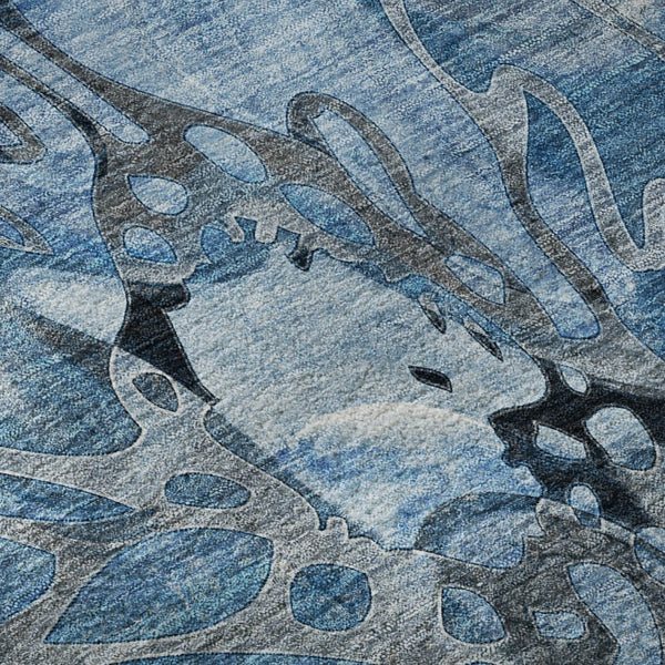 HomeRoots 8' Blue Floral Washable Round Rug with UV Protection - Durable, Soft & Stain-Resistant for Homes 648967