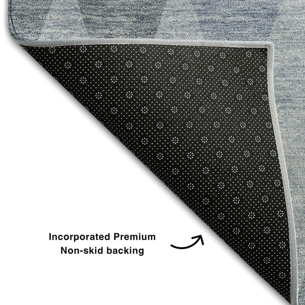 HomeRoots 8' Denim Blue Round Rug - Geometric, Washable, UV Protected, Stain-Resistant for Busy Homes & Patios 649357