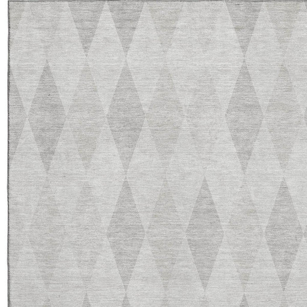 HomeRoots 5' X 8' Ivory And Gray Geometric Washable Area Rug – Modern, Durable, Stain Resistant & UV Protected! 649368