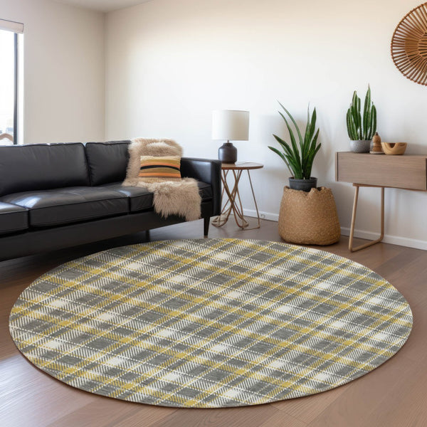 HomeRoots 8' Gray Gold and Ivory Plaid Washable Round Rug - Durable, Stain-Resistant, UV Protected Comfort! 649435