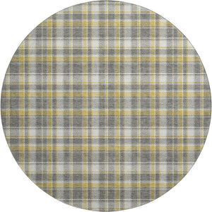 HomeRoots 8' Gray Gold and Ivory Plaid Washable Round Rug - Durable, Stain-Resistant, UV Protected Comfort! 649435