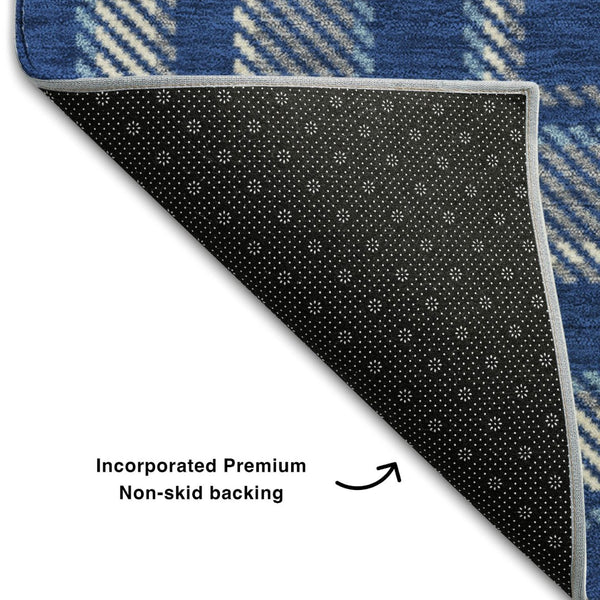 HomeRoots 8' Navy Blue and Ivory Plaid Round Rug – Washable, UV Protected, Ideal for High Traffic Homes! 649447
