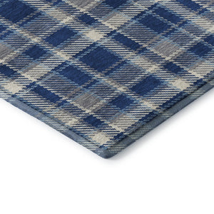HomeRoots 8' Navy Blue and Ivory Plaid Round Rug – Washable, UV Protected, Ideal for High Traffic Homes! 649447