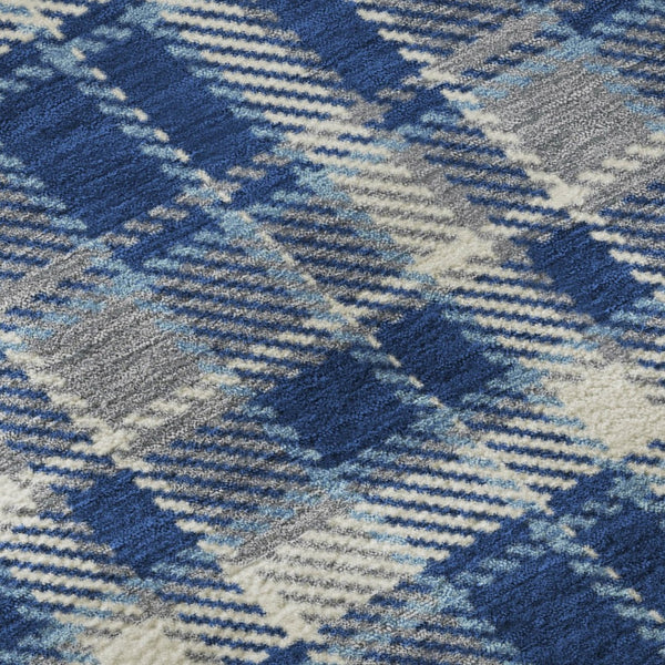 HomeRoots 8' Navy Blue and Ivory Plaid Round Rug – Washable, UV Protected, Ideal for High Traffic Homes! 649447