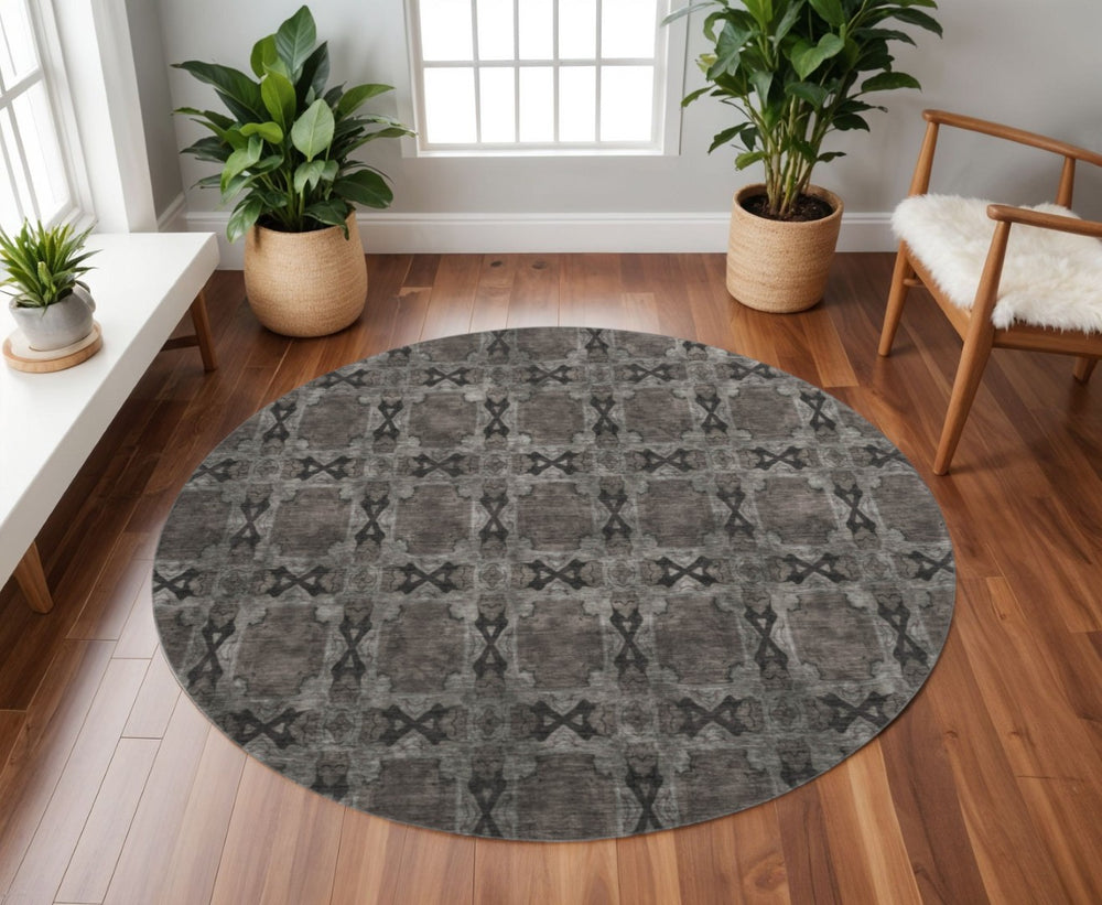HomeRoots 8' Gray and Charcoal Floral Medallion Round Rug - Washable, UV Protected, Perfect for Homes & Outdoors 649483