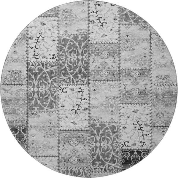 HomeRoots 8' Gray and Ivory Patchwork Round Rug - Washable, UV Protected, Soft & Stylish for High-Traffic Areas 649567