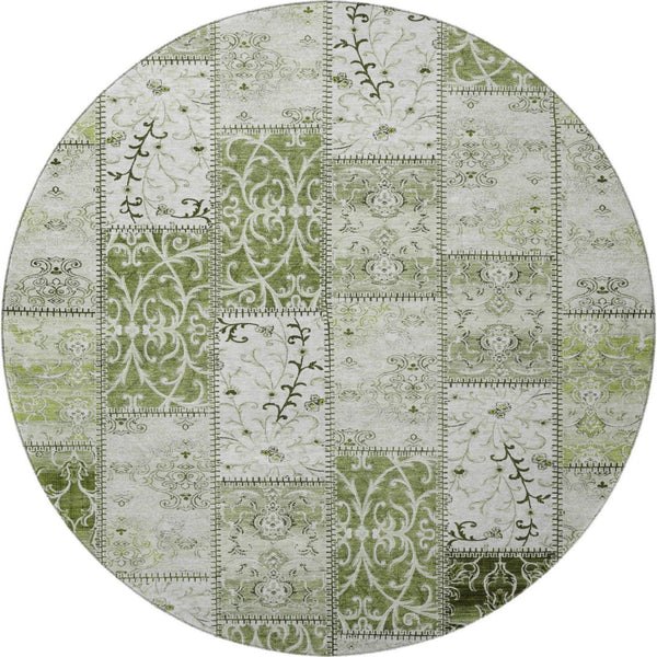 HomeRoots 8' Green And Ivory Patchwork Round Rug - Washable, UV-Protected, Stain-Resistant, Durable Design 649573