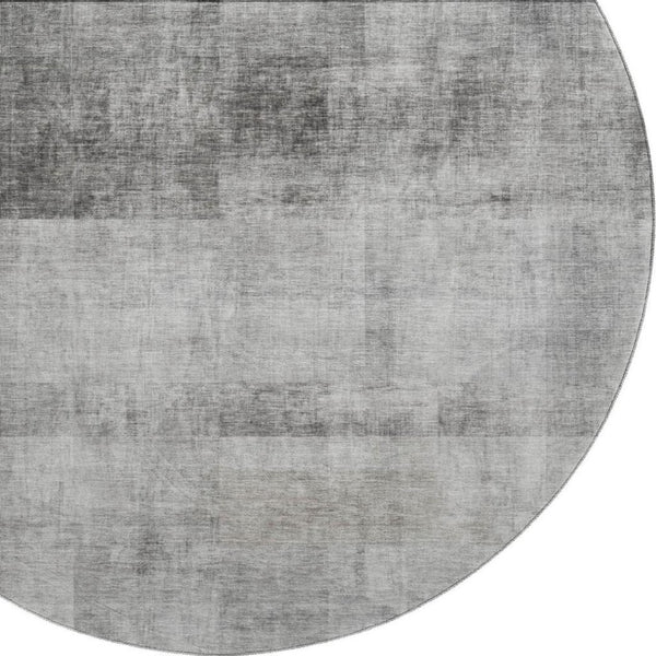 HomeRoots 8' Gray And Ivory Abstract Round Rug - Washable, UV Protected, Stain Resistant, Perfect for Any Room 649627