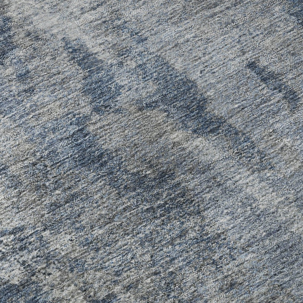 HomeRoots 8' Blue and Ivory Abstract Round Rug – Washable, UV Protected, Durable for Homes with Kids & Pets 649813