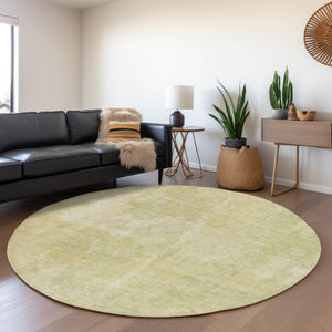 HomeRoots 8' Gold and Ivory Abstract Round Rug - Washable, Stain-Resistant, UV Protected for Modern Living Spaces 649825