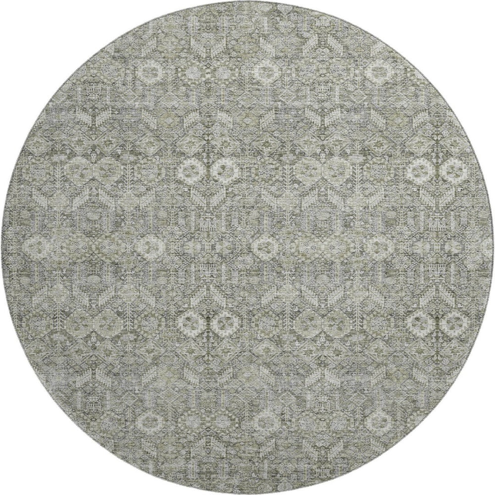 HomeRoots 8' Gray And Ivory Tribal Round Rug - Washable, UV Protected, Durable, Stylish for Any Space 649867