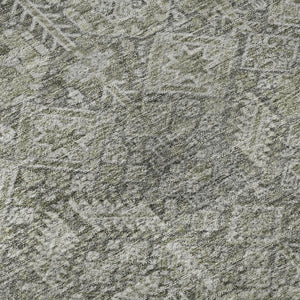 HomeRoots 8' Gray And Ivory Tribal Round Rug - Washable, UV Protected, Durable, Stylish for Any Space 649867