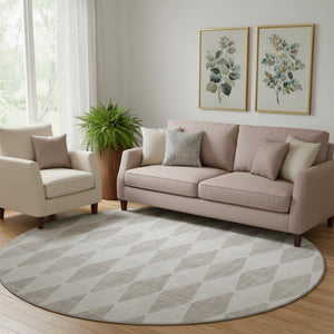 HomeRoots 8' Beige and Ivory Diamond Washable Round Rug - Stain-Resistant, UV-Protected, Stylish Comfort 650017