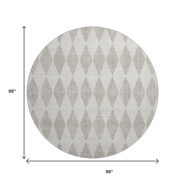 HomeRoots 8' Beige and Ivory Diamond Washable Round Rug - Stain-Resistant, UV-Protected, Stylish Comfort 650017