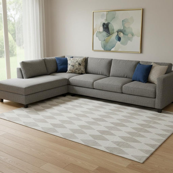 HomeRoots 8' X 10' Washable Beige & Ivory Diamond Area Rug with UV Protection – Stylish Durability for Any Space 650018