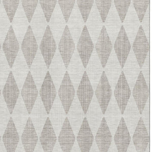 HomeRoots 8' X 10' Washable Beige & Ivory Diamond Area Rug with UV Protection – Stylish Durability for Any Space 650018