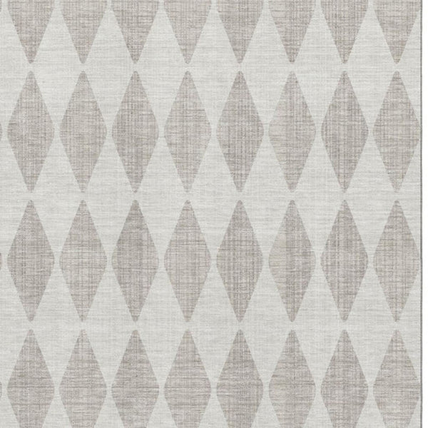 HomeRoots 8' X 10' Washable Beige & Ivory Diamond Area Rug with UV Protection – Stylish Durability for Any Space 650018