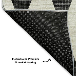 HomeRoots 5' X 8' Stylish Black and Ivory Diamond Area Rug – Washable, Durable, UV-Protected & Pet Friendly! 650022