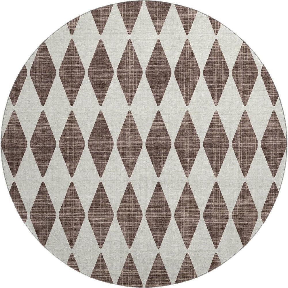 HomeRoots 8' Brown And Ivory Diamond Round Rug - Washable, Stain Resistant, UV Protected, Perfect for Kids & Pets 650035