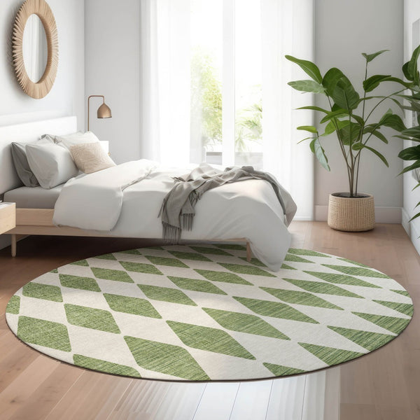HomeRoots 8' Green And Ivory Diamond Round Rug - Washable, UV Protected, Durable for Home & Outdoor Spaces 650047