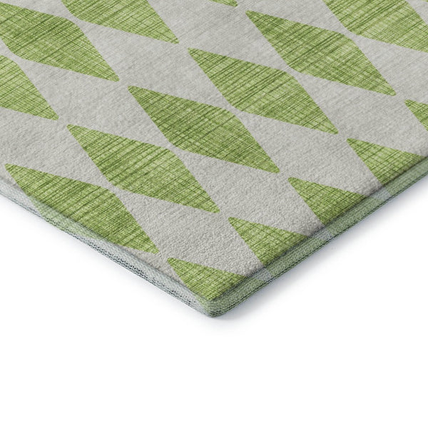 HomeRoots 5' Stylish Lime Green & Ivory Diamond Area Rug - Washable, UV Protected, Stain Resistant, Durable 650064