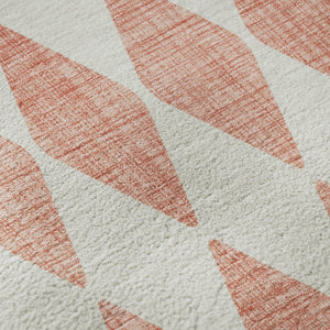 HomeRoots 8' Salmon and Ivory Diamond Washable Round Rug – Stain-Resistant, UV-Protected, Perfect for Homes! 650113