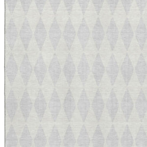 HomeRoots 5' X 8' Silver and Ivory Diamond Area Rug - Washable, UV Protected, Stylish & Durable for Any Room 650118