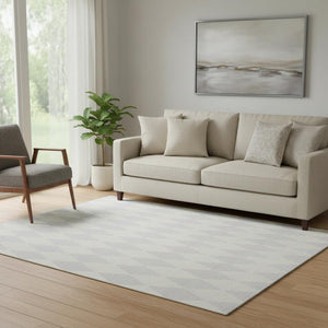 HomeRoots 5' X 8' Silver and Ivory Diamond Area Rug - Washable, UV Protected, Stylish & Durable for Any Room 650118