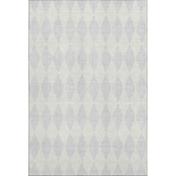 HomeRoots 8' X 10' Stylish Silver & Ivory Diamond Area Rug - Washable, UV Protected, Ideal for Homes with Pets! 650120