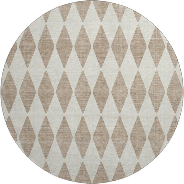 HomeRoots 8' Taupe and Ivory Diamond Round Rug – Washable, UV-Protected, Perfect for High-Traffic Areas! 650131