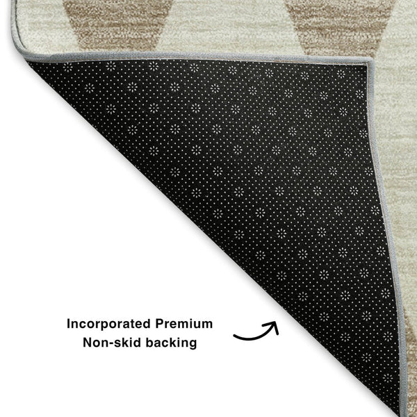 HomeRoots 8' Taupe and Ivory Diamond Round Rug – Washable, UV-Protected, Perfect for High-Traffic Areas! 650131