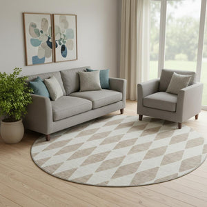 HomeRoots 8' Taupe and Ivory Diamond Round Rug – Washable, UV-Protected, Perfect for High-Traffic Areas! 650131